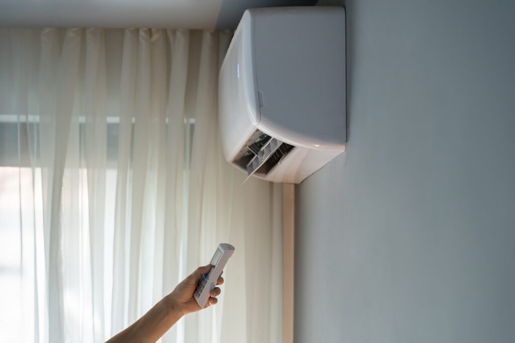 Blog 1 Mini Split AC Remote Control Not Working In Destin: Troubleshooting Steps